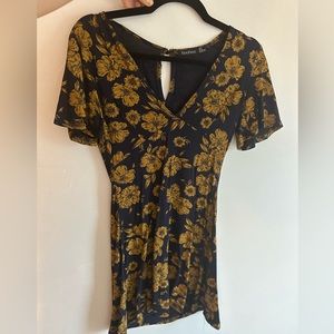 Floral Boo Hoo dress Size 0